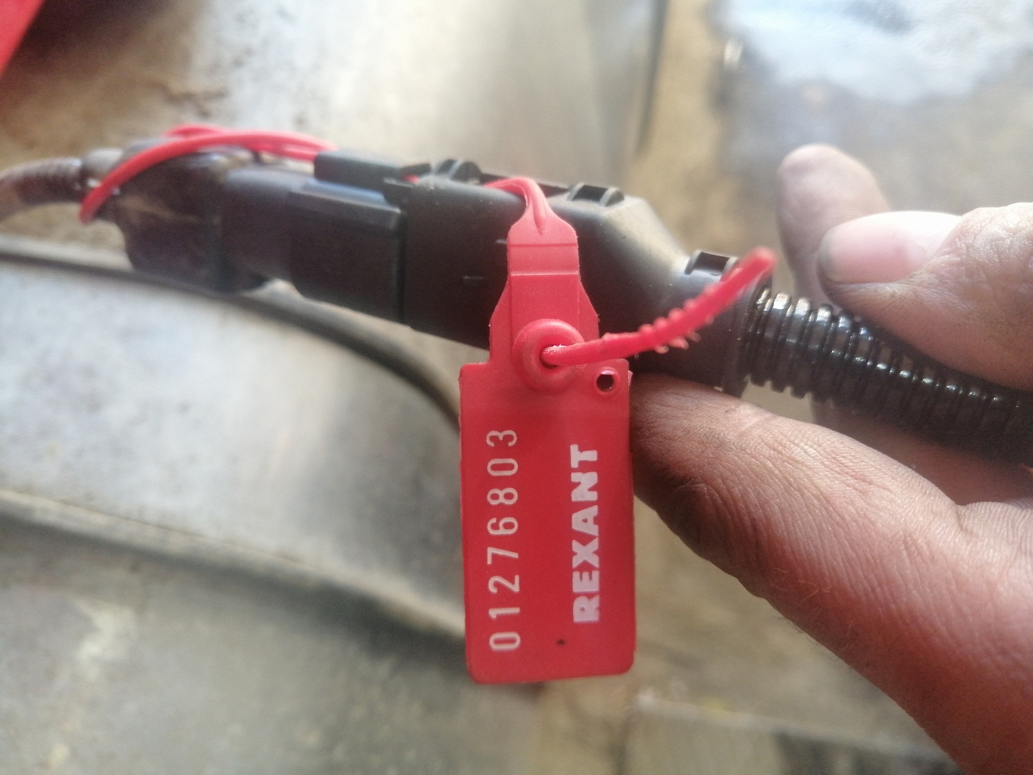 Установка тахографа VDO и сиcтемы контроля топлива на Volvo