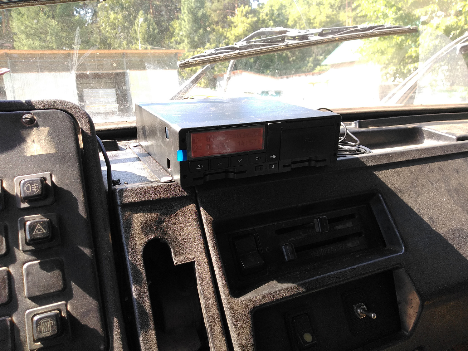 Установка Atol DRIVE Smart на ЗИЛ-4506