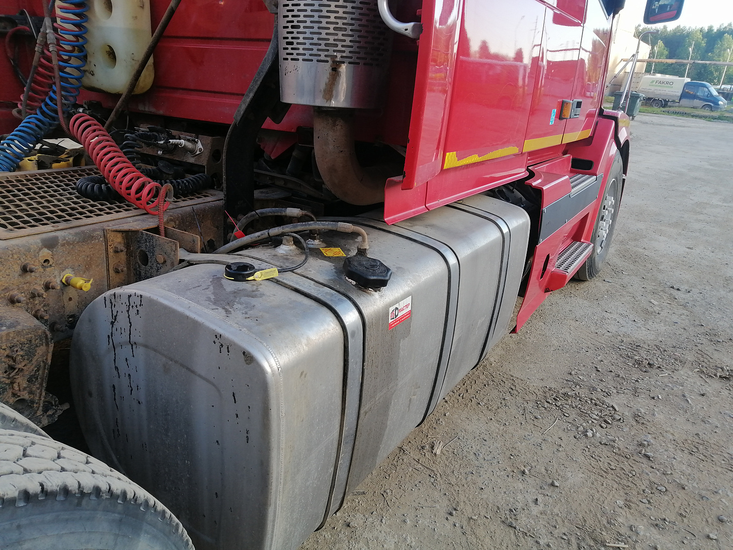 Установка тахографа VDO и сиcтемы контроля топлива на Volvo