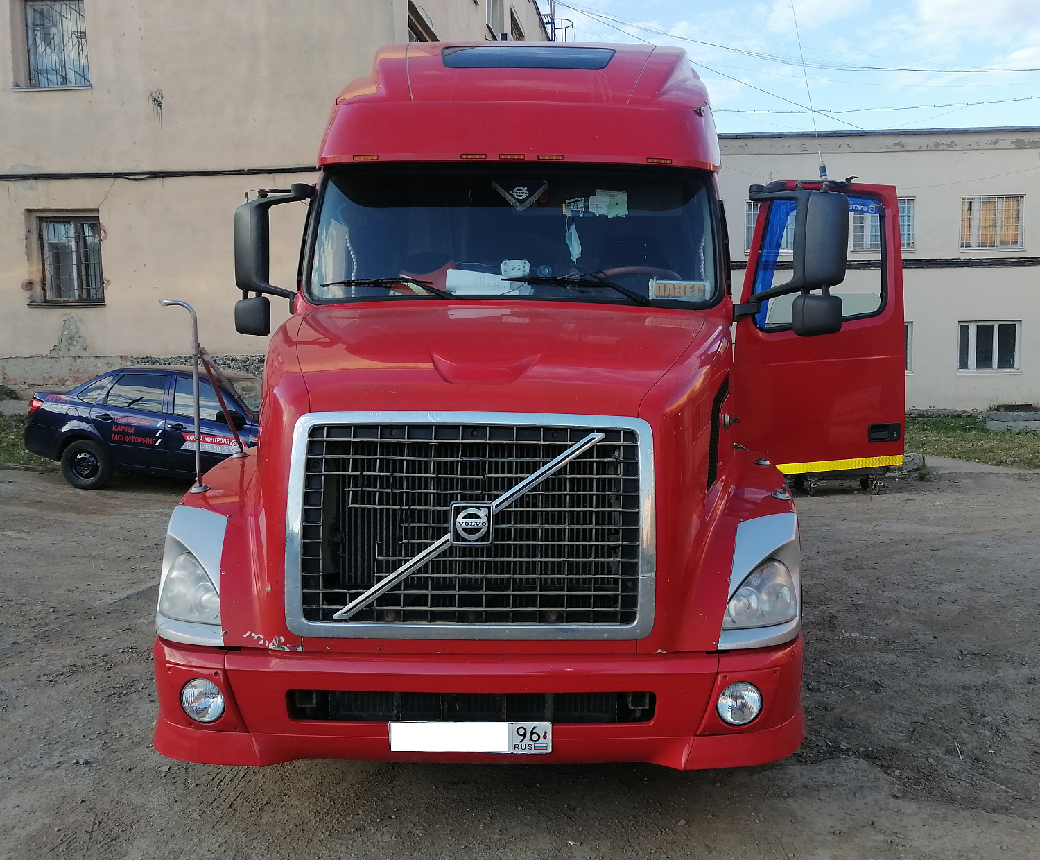 Установка тахографа VDO и сиcтемы контроля топлива на Volvo